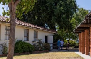 Tribos indianos de San Gabriel Band de Mission venceu a terra pela primeira vez