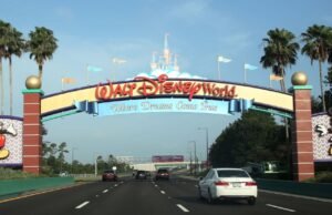 A Disney declara a abertura do dia de alcance intensivo para atrair