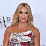Carrie Underwood está de volta às suas raízes (literalmente) e fãs obcecados