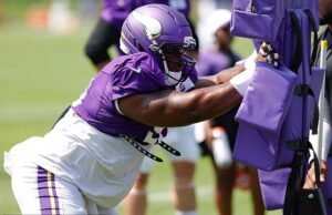 Eu sou o dos mais altos treinadores de fitness da NFL … para os jogadores mais comuns em esportes