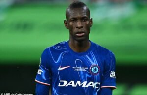 Minha Premier League Bbet: Por que a BBC me contou sobre James Milbee, e por que James Grayish