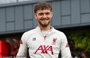 A Premier League Steve está perto de um empréstimo para comprar Harvey Elliott