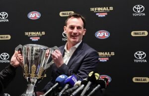 O chefe da AFL da AFL é responsável por criticar a decisão da liga