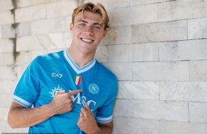 Napoli é de 38 milhões para assinar um empréstimo ao United FC Khyzhi Gondhill.