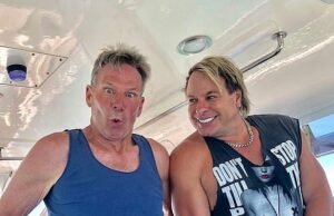 Footy Cartroversy Magnet Warwick A desordem principal revelará por que o par de Fedee de Wayn Carer como os animais de Wayn Carey