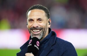 Rio Ferdrinand Sir Alex Ferdan e Sir Alexon se tornaram uma queda, e o maior erro foi escolhido para as últimas 10 estrelas, que escolheram duas estrelas