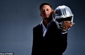 Patrick Mahoma, que revela Mahomomes, Travis Kelce e Tom Bredi contaram a ele sobre um hobby precioso