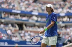 Alex de Minour Hold De Minaur, um grande problema com um grande problema é uma questão em aberto, que quebra seus grandes ossos