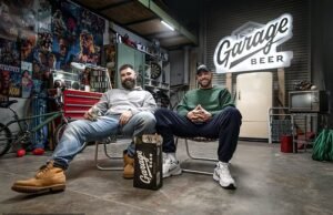 Travis Kelja e Jason’s Beer Brandy agora dura menos de um ano