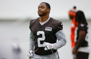A estrela da NFL Armari Cooper fica surpresa ao se aposentar no primeiro jogo por três dias atrás