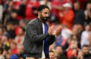 A trama de caça -níqueis de Ruben Ammore, que “ocupa seu próprio povo