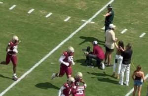 Rua de futebol do estado da Flórida para morar após o tiro de morte,