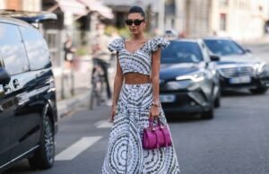 18 segurando o rosto puxando para adicionar um número pertite – de $ 13