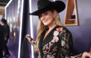 A estrela do país Lainy Winson leva as barbatanas para a casa de Qukury Nashville