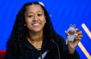 O posto de Naoma, estrela do tênis, depois de ganhar Coco Gaff na Clebrity Open da US Open