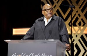 O treinador da música, que ajudou a Nike Signa Signa Signa Jordan, morre com 88 após a guerra do câncer