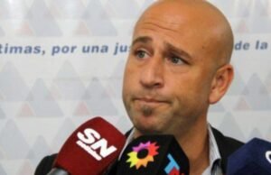 O tribunal inicia o velho chefe do promotor da lei de Rosario, que foi acusado de corrupção para jogos clandestinos