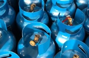 No Bogotá, existem 10.000 vendedores de rua que usam pipetas de gás: conselheiro perguntando à lei