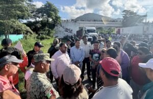 Os residentes de El Ocototo em Chilancingo Block Sun e México-Acapulco corretamente e eles pedem segurança