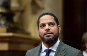 Ignacio Garriga (Vox) acusa Sánchez a “mentira, juiz e indica a polícia”