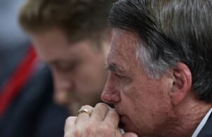 Bolsonaro de participar do estado de golpe devido a problemas de saúde