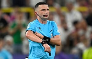 Inglês Michael Oliver Silver to Turquia-Sprain