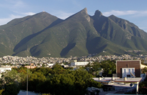 Identifique o clima hoje em Monterrey