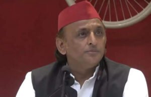 Akhilesh Yadav critica o governo central da nova compra de visto H-1B de trabalhadores de tecnologia indiana