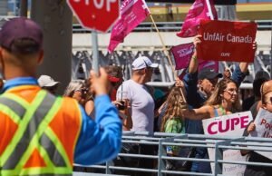 Os funcionários da Air Canada estão selecionando a serviço do salário da empresa para a maioria