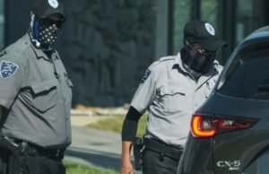 Charlie Kirk homenageia o gelo contra o livro Kamala Harris ‘