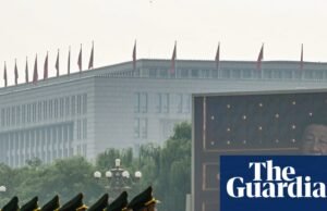 Chineses mostram a força militar para Putin e Kim líderes no desfile histórico