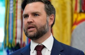 O Comeey responde à decisão de Vance