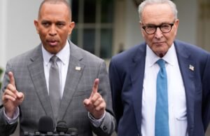 O líder do Congresso não mostra sinais de tolerância antes do governo mais próximo mais próximo