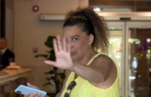 Michu, irmã de Michu, surpresa com a vontade de sua irmã