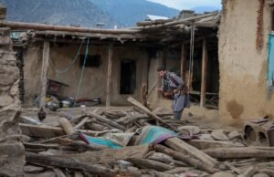 O número de mortos do Afeganistão Earthquanistan no Afeganistão sobe até 1.411 quando o esforço de resgate está lutando