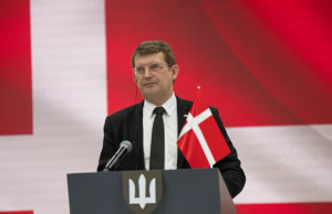 Desmak Face está assistindo um drone no coração de ataques híbridos no aeroporto