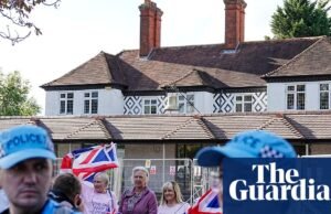 O Conselho de Essexi forçou os manifestantes a parar o protesto fora dos hotéis de asilo