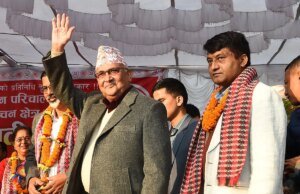 O nepalês KP Sharma Oli Oli Oli Oli na primeira bicicleta de bicicleta na primeira controvérsia