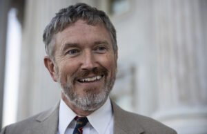 Quatro repúblicas na Four República dos Quatro Republicanos em Democracia, pressionando as férias de Epstein