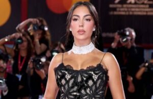 Geormina Rodriguez Flauntas anel de diamante de 30 quilates de Cristano Ronaldo Bow