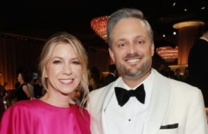 Nate Bargatze com uma mulher Laura Bargatza Farmeth Time