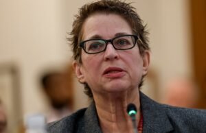 Os membros da origem ouvem o pedido de política de crimes graves depois de pressionar refugiados ucranianos em Charlotte