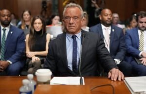 Kennedy está enfrentando bipartidário por causa da política de vacinação, ouvindo o meio do meio