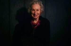 Margaret Atwood canetas curtas criticou o nascimento de Alberta