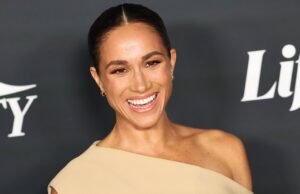 Traz como Meghan Mark e seu carro favorito $ 22 Blush