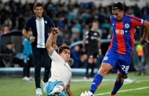 San Lorenzo, de San Lorenzo, correndo com os olhos da oposição de Vélez sobre os Libertores