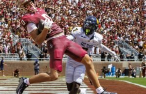 Uma única categoria descreve 2 semanas no futebol universitário