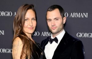 Penn Badggley e esposa Domo Kirke recebe o mesmo