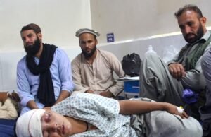 O violento terremoto no Afeganistão deixou mais de 800 e milhares de lesões