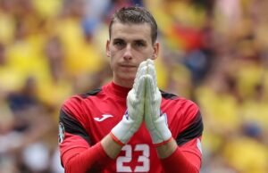 Lunin retorna da Ucrânia para um fundo